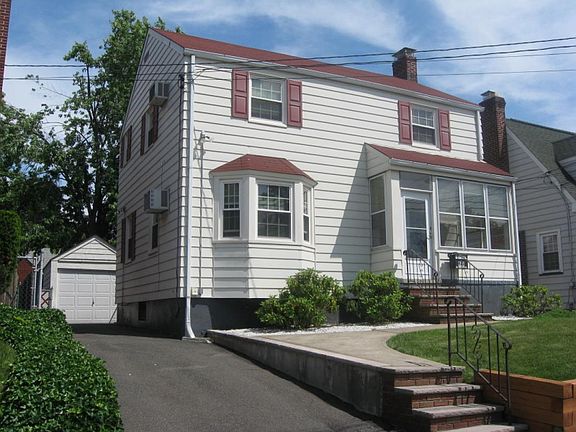 2nd image of 422-424 Franklin Ave