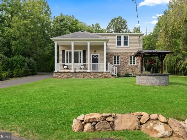 300 Rock Rd E, Lambertville, NJ 08530