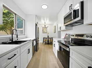 3200 Fiji Ln, Alameda, CA 94502