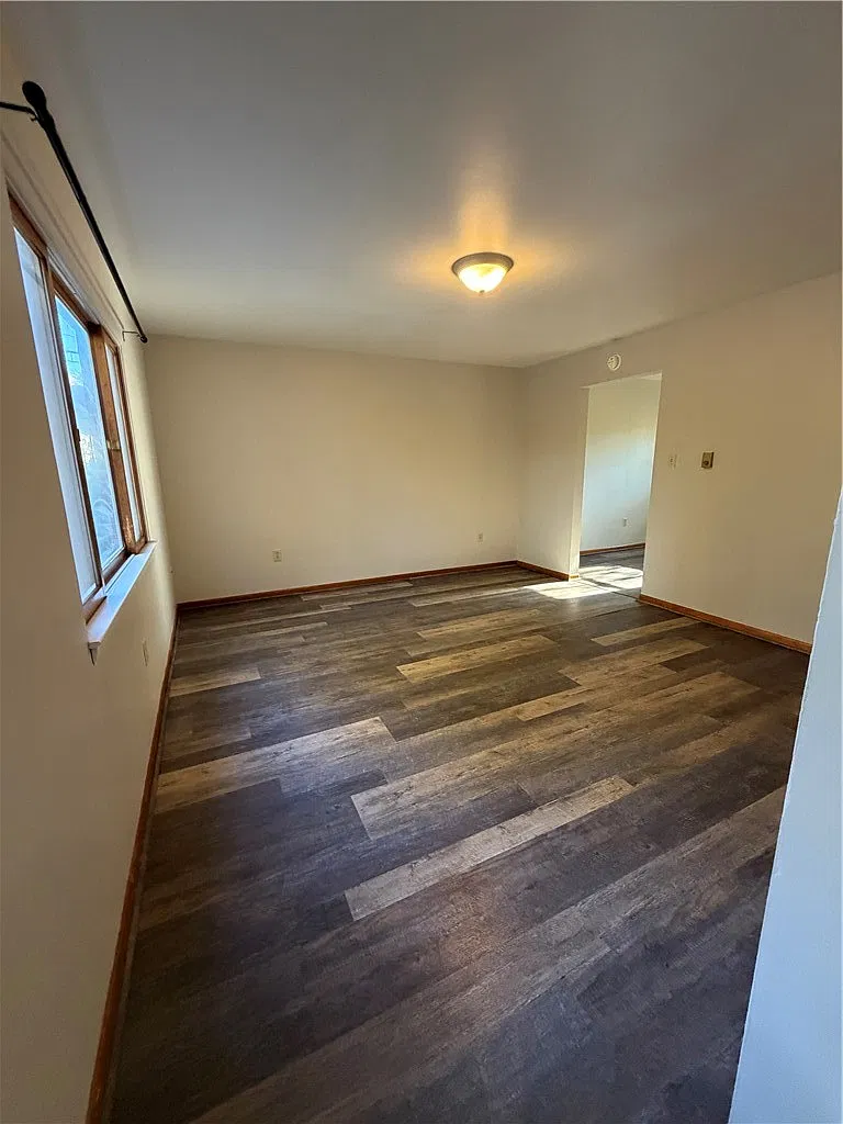 2 bed, $900 — Photo 3