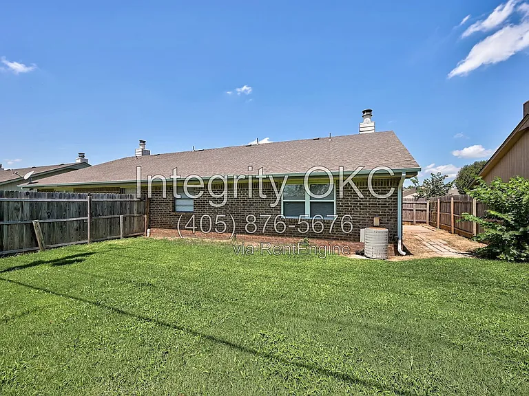 7200 NW 115th St — Photo 24