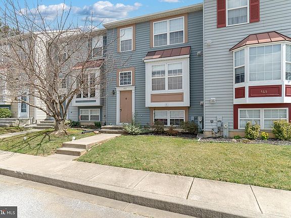 2nd image of 463 Silver Ct