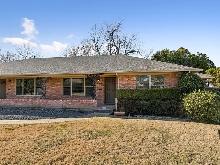 9363 Angora St — Photo 1