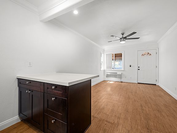 4th image of 3827 1/2 37th St #3827