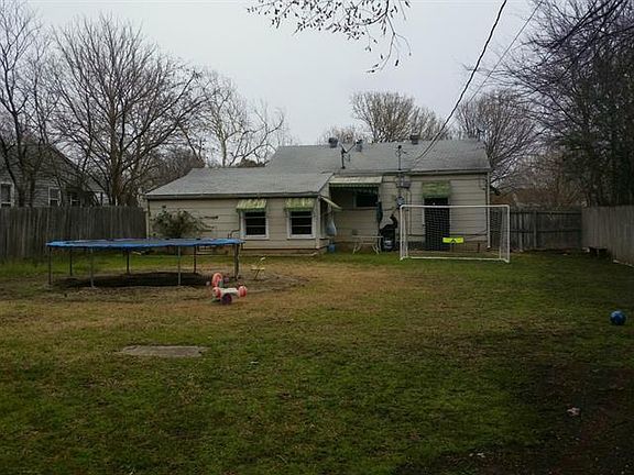 3rd image of 4932 Roanoke St