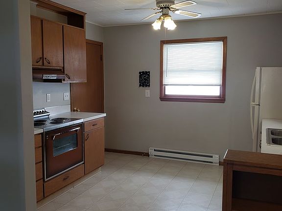 2nd image of 706 Roberts Ave NW #4
