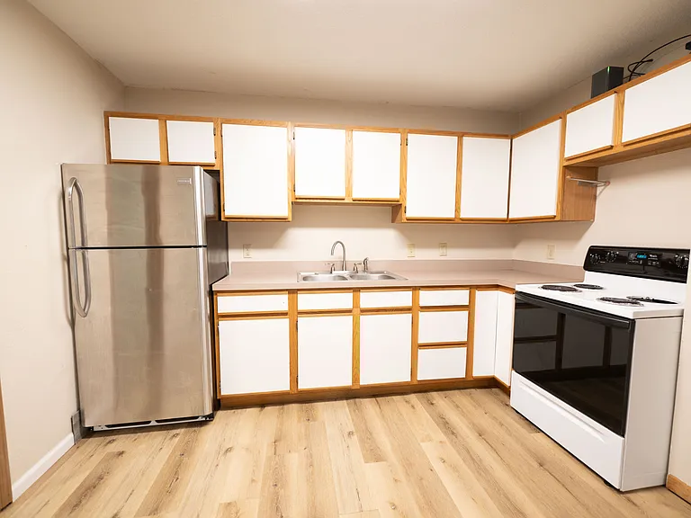 201 N Cedar St #7 — Photo 6