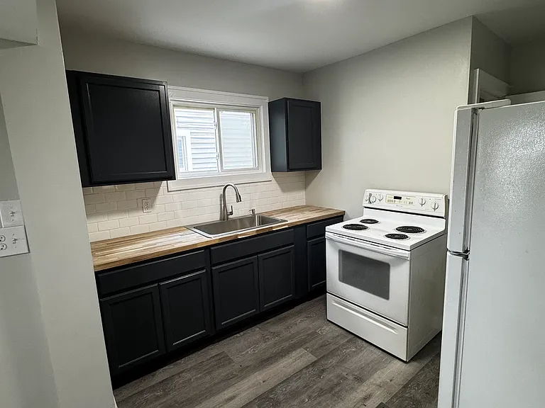 4156 Harris St — Photo 8