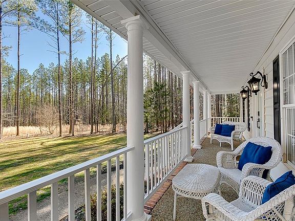 3rd image of 17181 Katy Ln