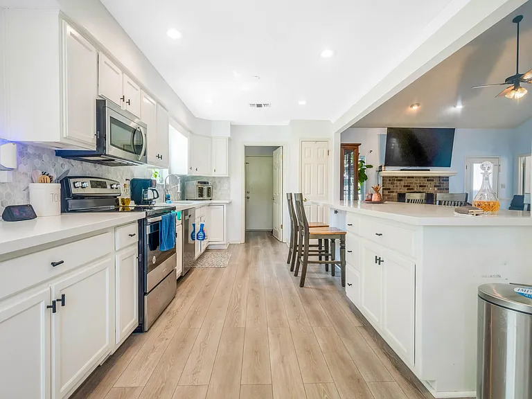 3019 Keats Dr — Photo 22