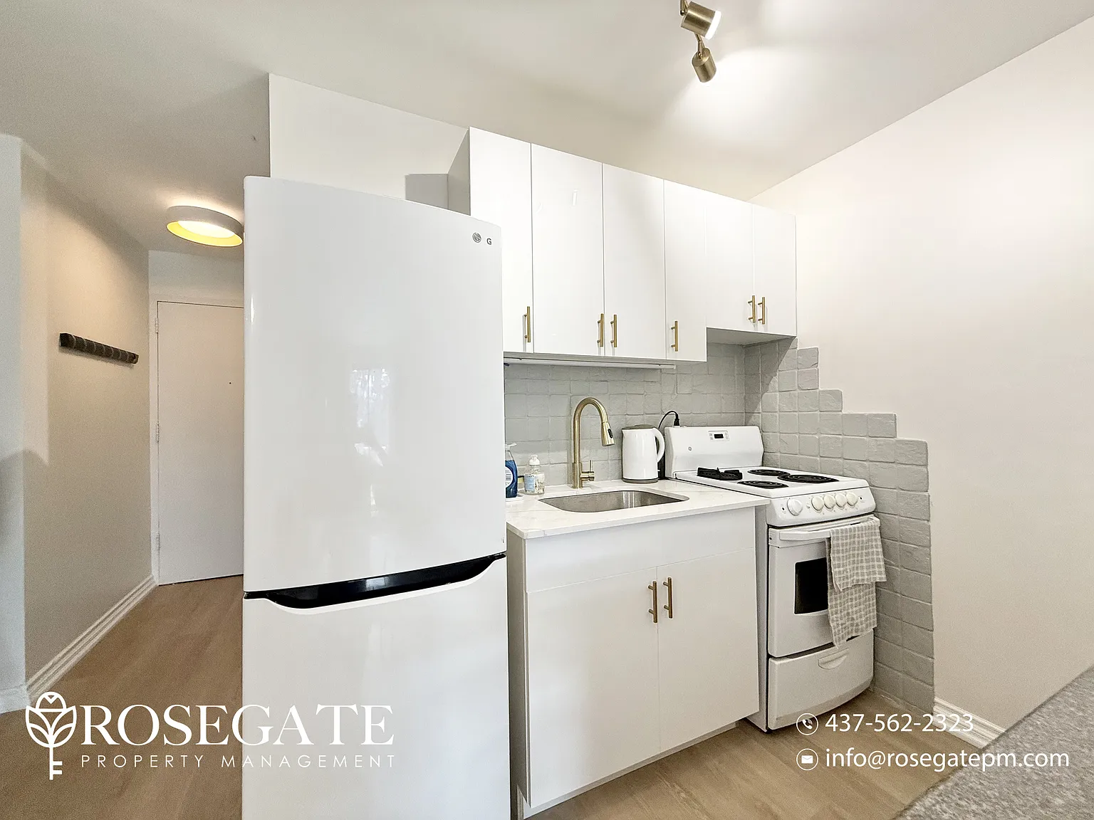 123 Woodbine Avenue Toronto — Photo 2