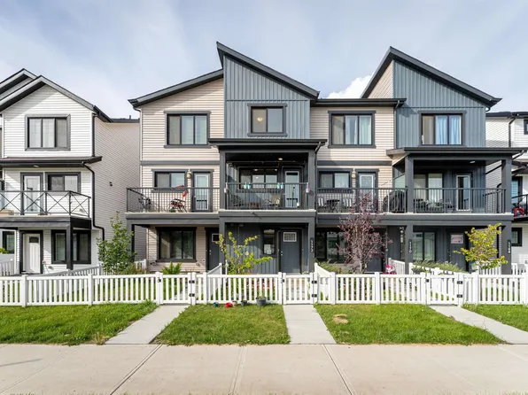 1172 Aster Blvd NW, Edmonton, AB T6T 2N8
