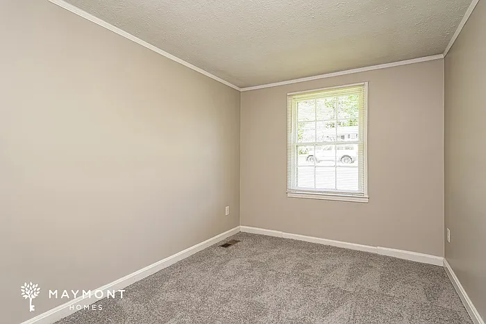 1404 Waterloo Dr — Photo 12