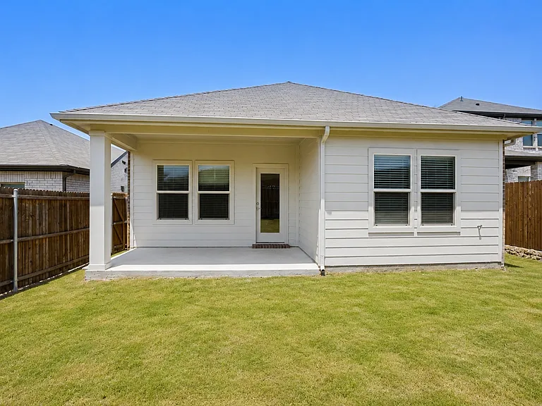 801 McKenna Dr — Photo 23
