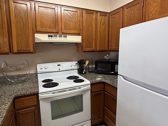 3rd image of 8126 Surf Dr