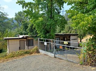 583 Pickett Creek Rd, Grants Pass, OR 97527