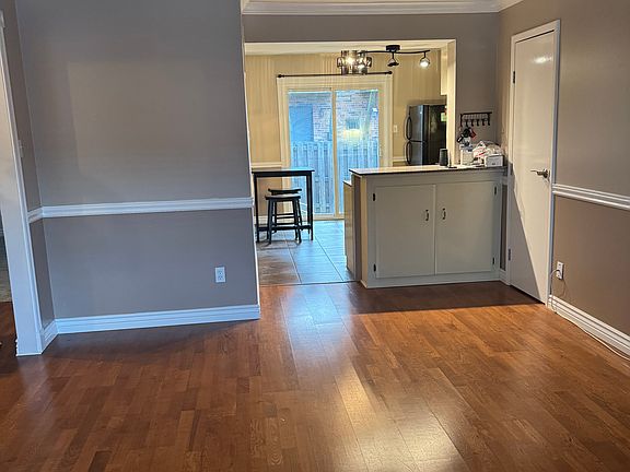 3rd image of 439 S Clay Ave APT 1