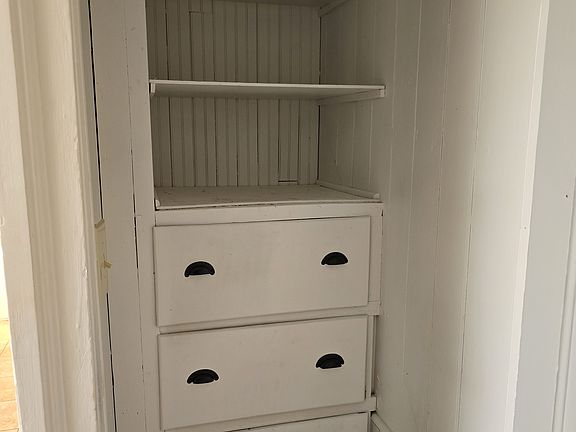 2nd image of 356 W 10th St #3