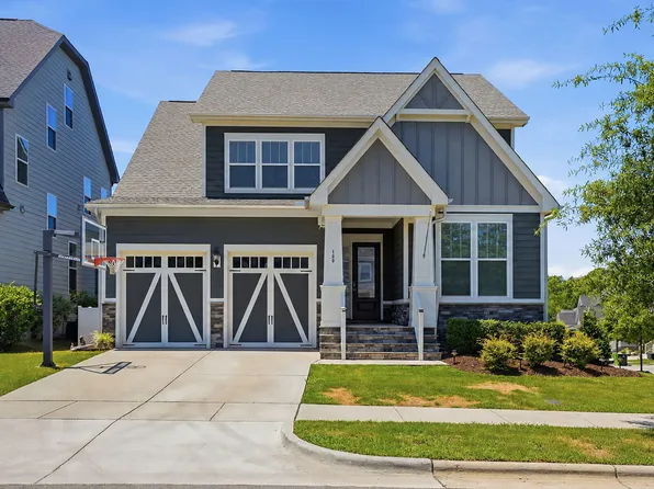 100 Oaks End Dr, Holly Springs, NC 27540