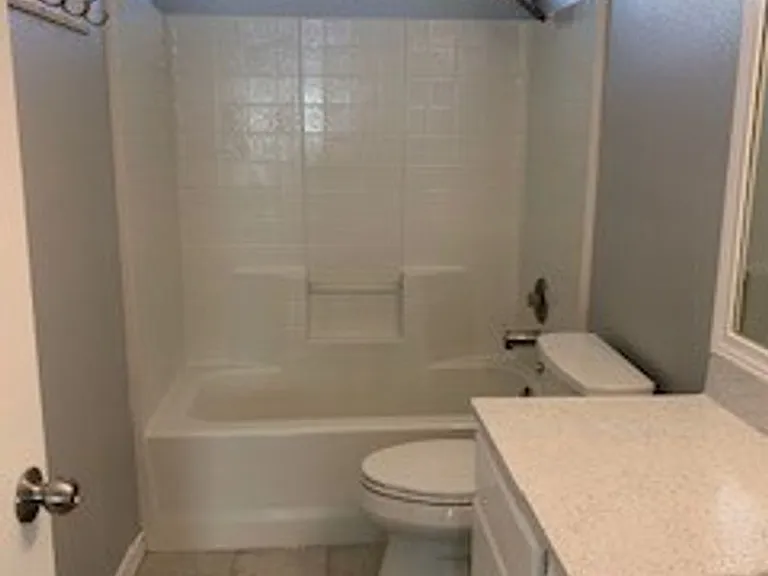 15506 Cruiser St #B — Photo 16