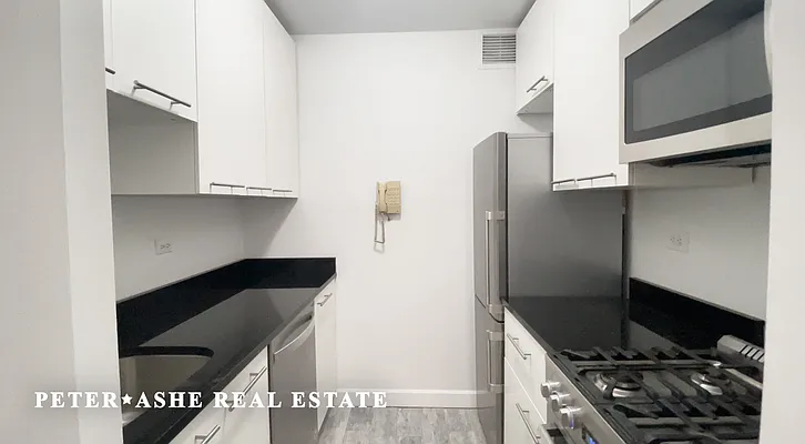 Rented by Peter Ashe | media 20