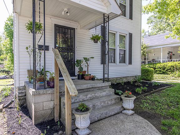 3rd image of 316 Vine St