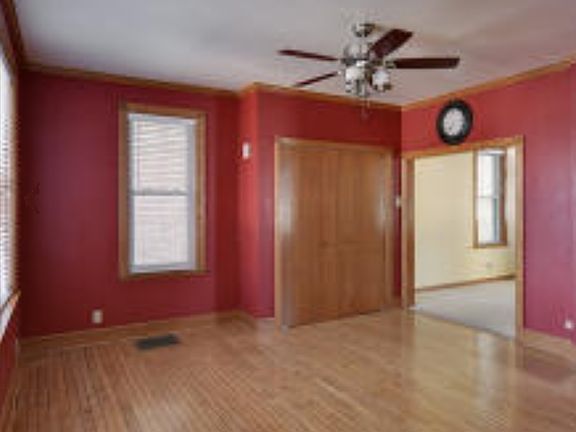 3rd image of 704 N Wisconsin St
