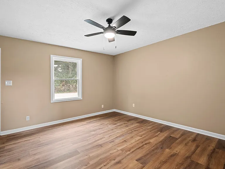 700 Jones Ln #8 — Photo 10