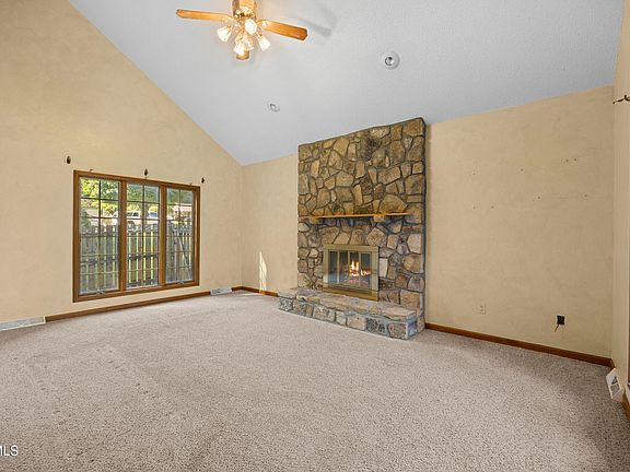 5th image of 101 Stanmore Dr