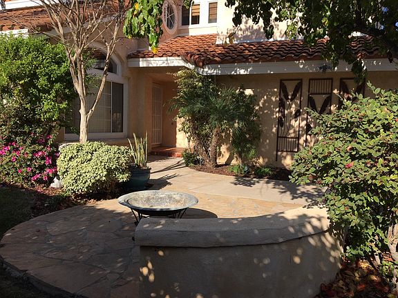 Front patio with fire pit