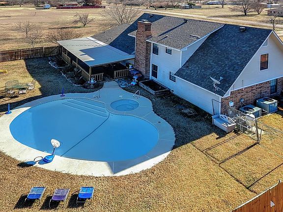 3rd image of 351 Choctaw Estate Cir