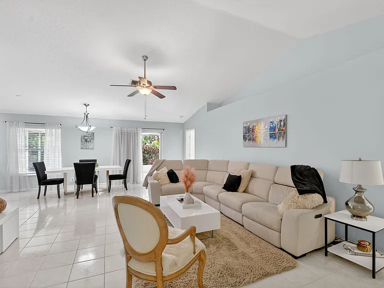 1080 Salmon Isle — Photo 18