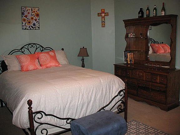 3rd image of 212 Thrasher Way