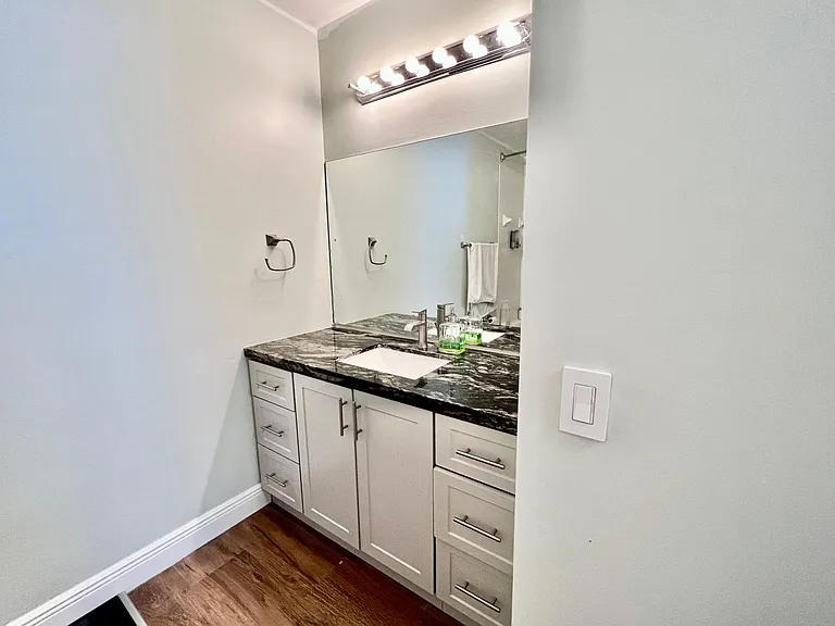 4728 114th Ave #203 — Photo 21