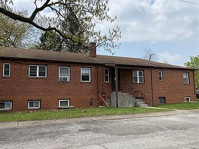 6803 - 6805 Schneider Apartments - 6 — Photo 1