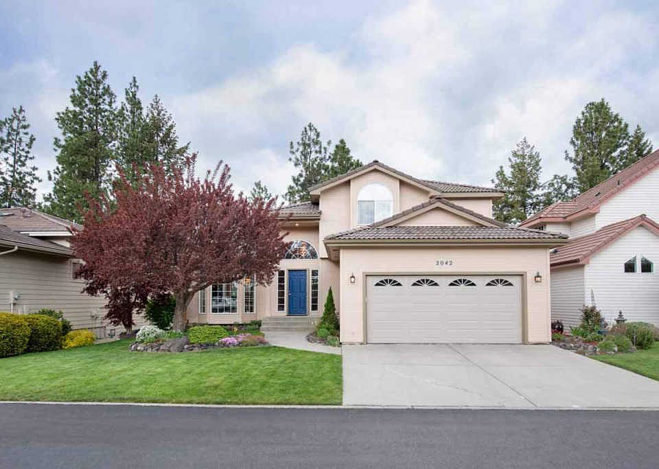 1st image of 2042 S Parkwood Cir