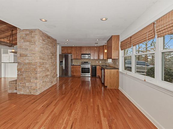 5th image of 2325 Marion Anderson Rd