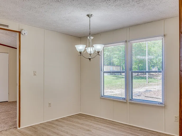 3905 Byrd Rd — Photo 6