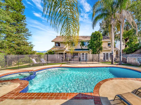 30425 Penrod Dr, Agoura Hills, CA 91301