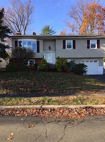 1st image of 28 Rowan Dr