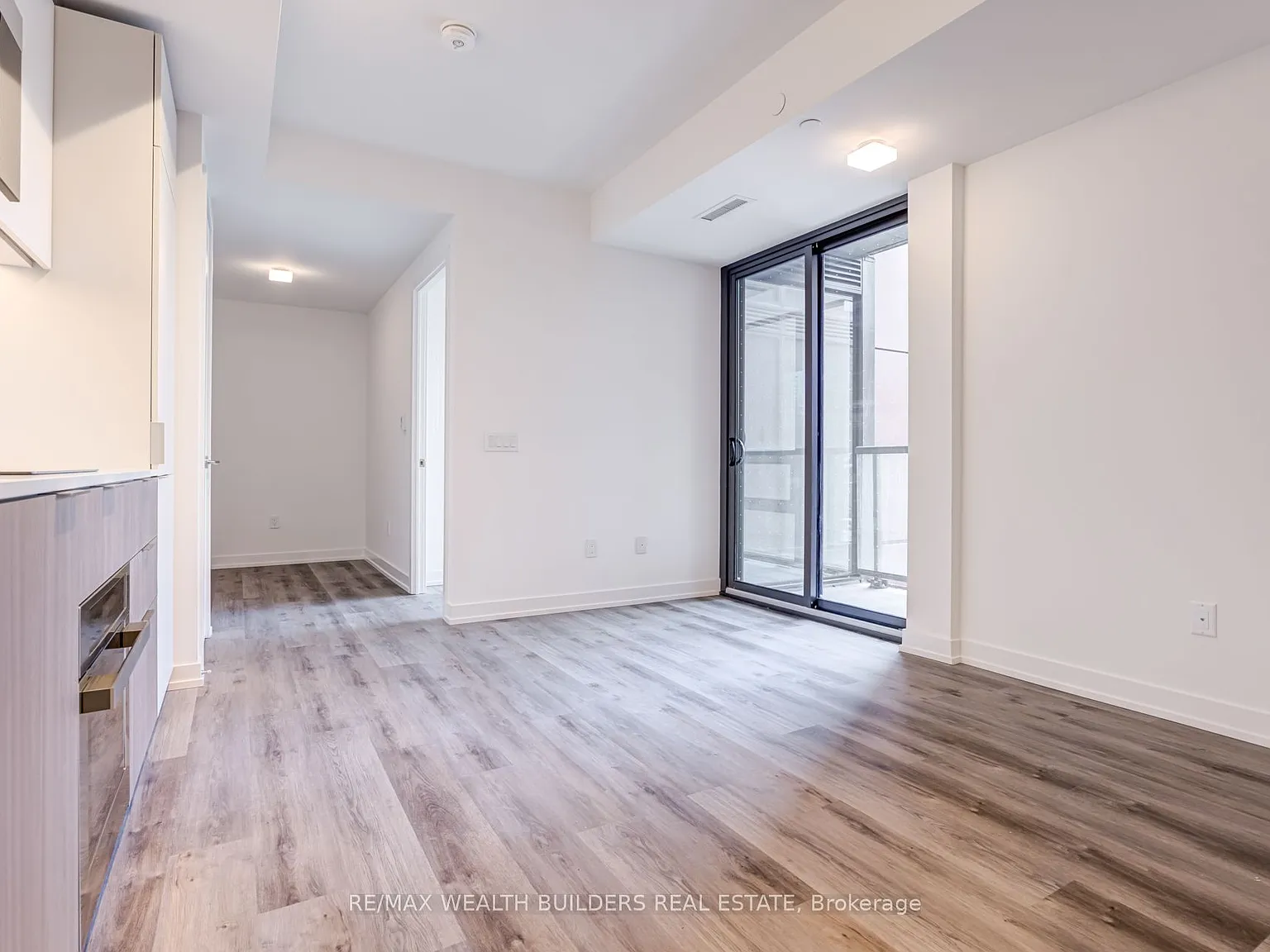 2 bed, $2,300 — Photo 4
