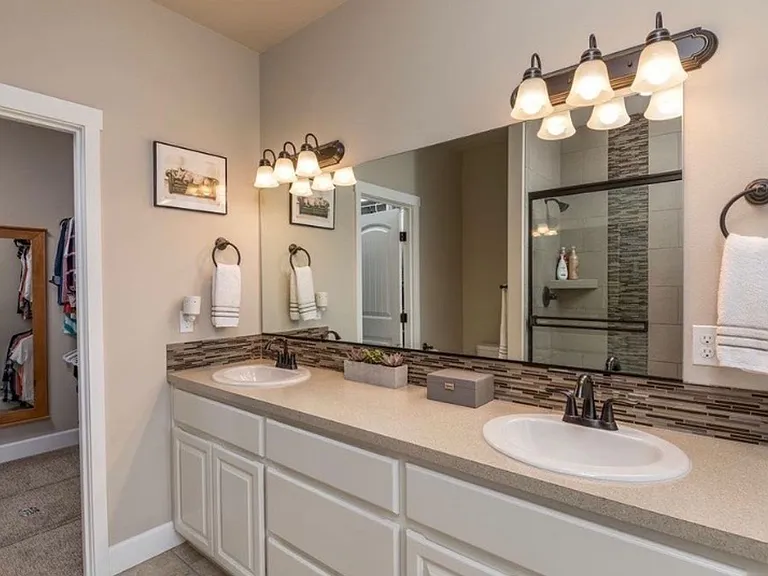 4231 S Anderson Pl — Photo 16