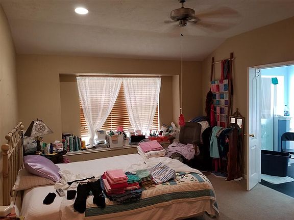 4th image of 4811 Harbor Glen Ln