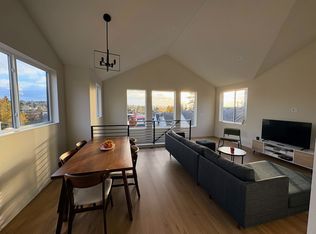 926 N 78th St, Seattle, WA 98103