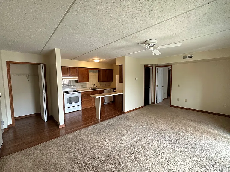 220 Independence Ln #C5 — Photo 3