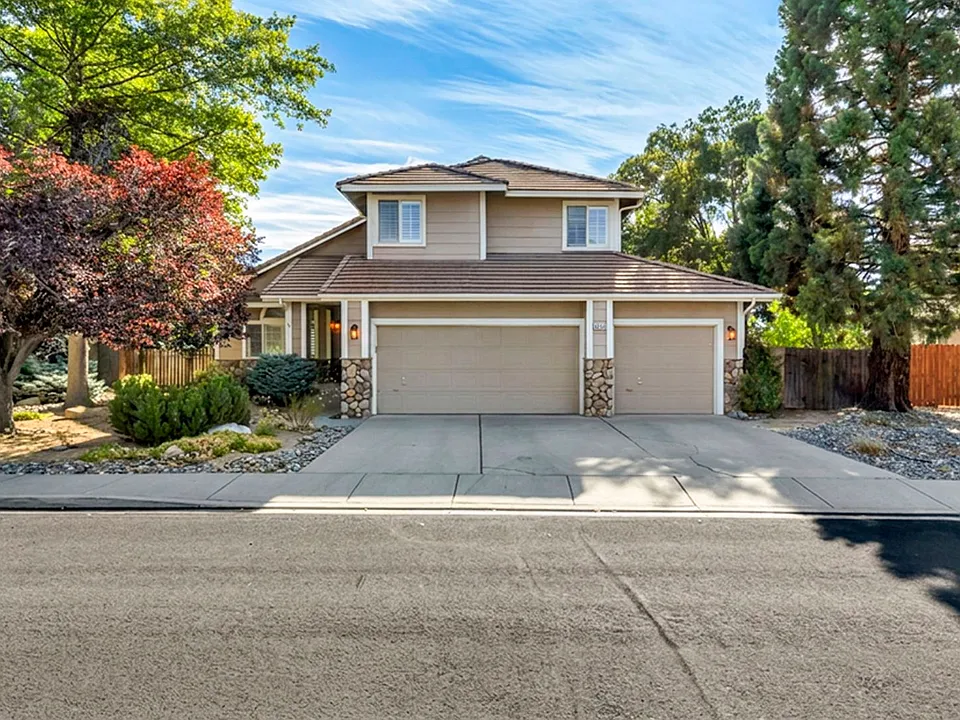 6490 Brookview Cir