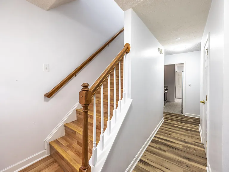 Crowders Woods Dr — Photo 6