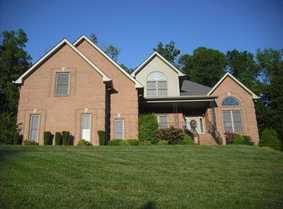 2002 Mossy Oak Cir, Clarksville, TN 37043