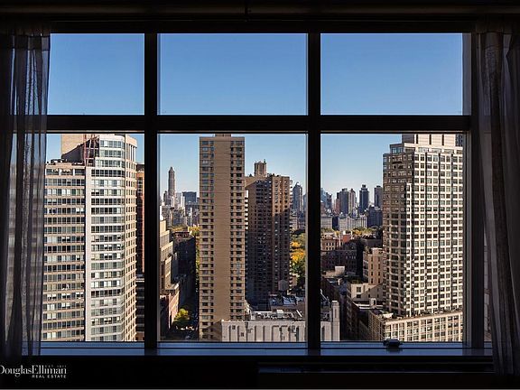 5th image of 160 W 66th St APT 28F