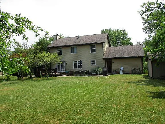 4 bed, 1856 sqft, $2,495 — Photo 3